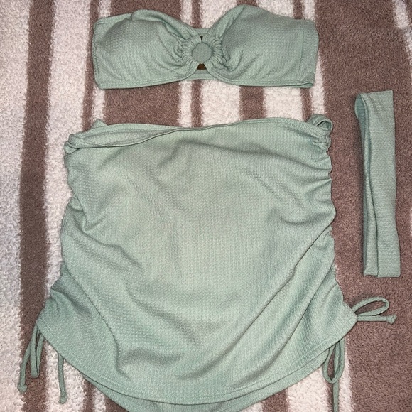 4 Piece Bandeau Bikini Set - Picture 4 of 5